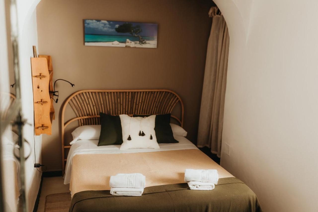 טריפה Hostal Africa מראה חיצוני תמונה